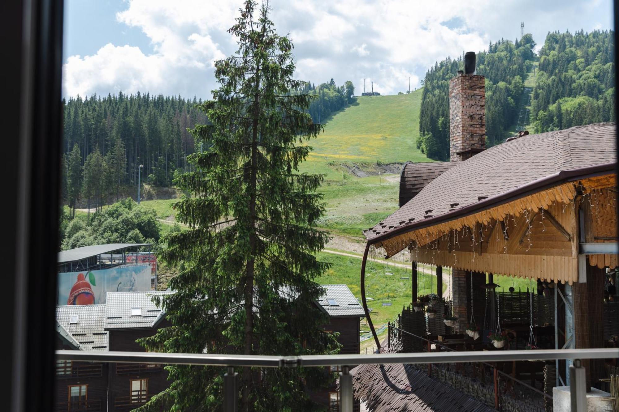 Blue Mountain Hotel Bukovel Room photo